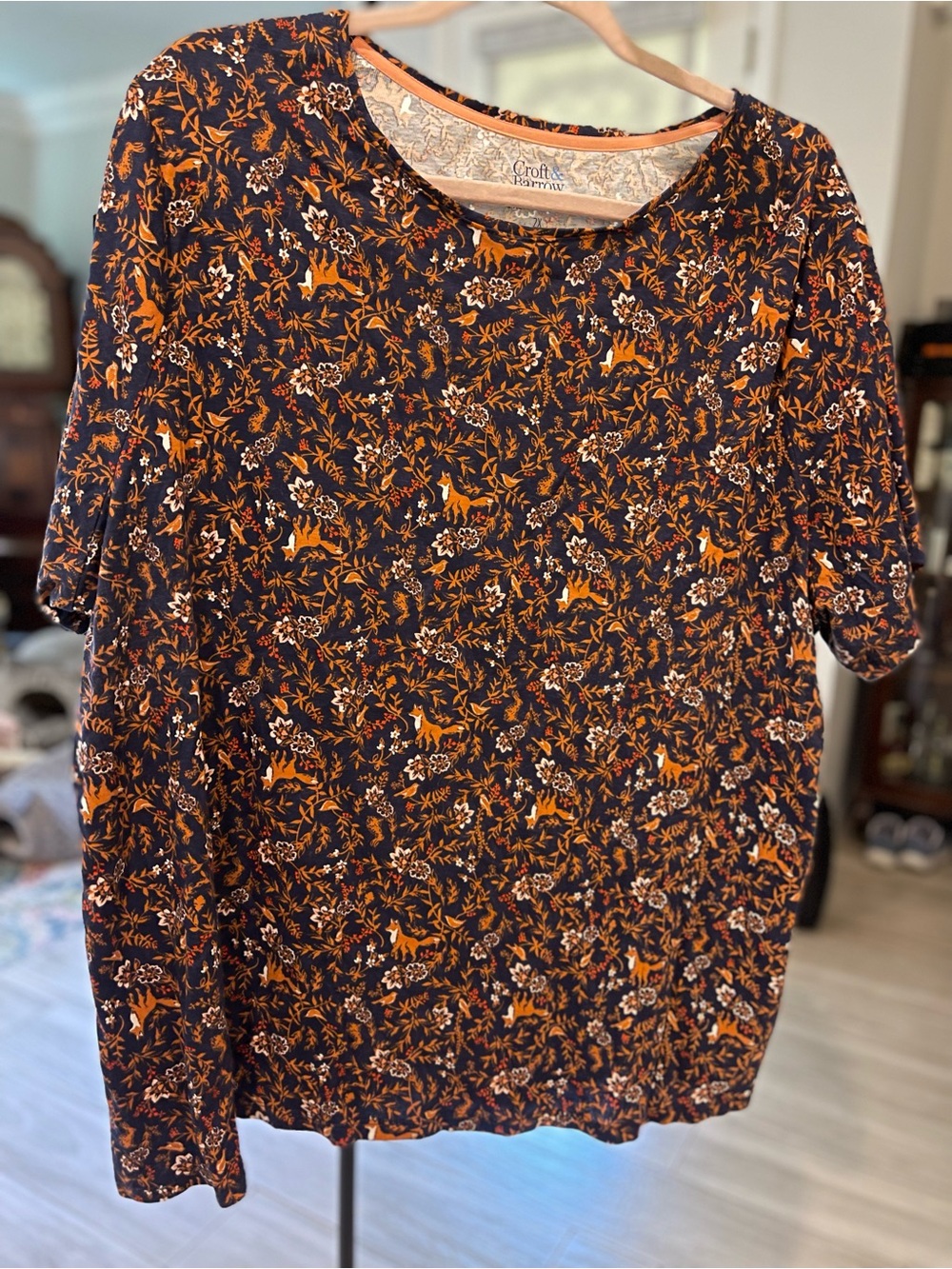 croft & barrow Navy and Orange Floral Short-Sleeve Tee with Fox 🦊